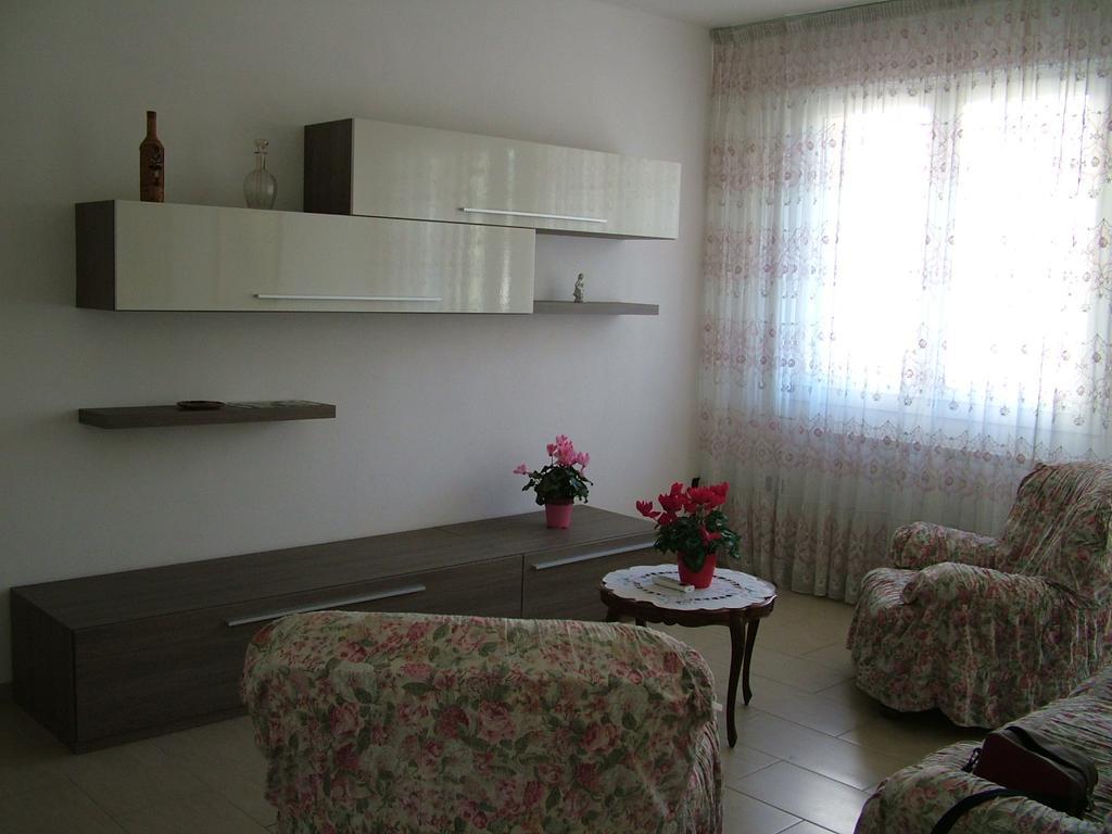 San Teodoro Apartment Mestre Exteriör bild